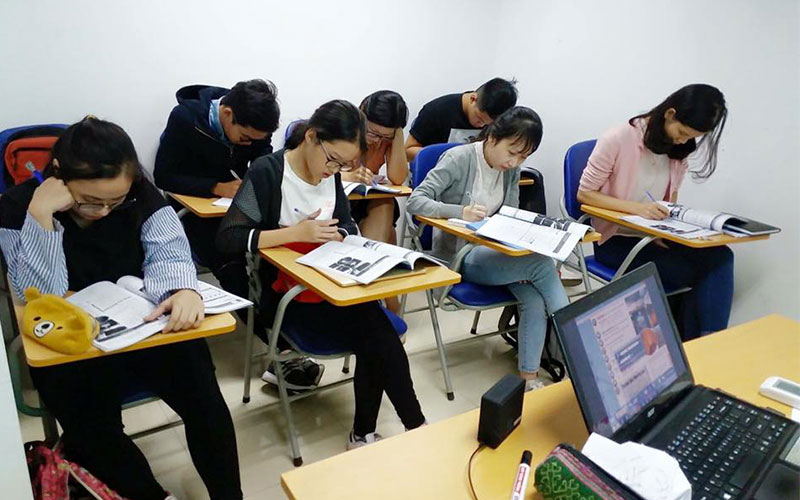 Bí Quyết Đạt IELTS Writing với điểm số tuyệt đối | Trung tâm KOS