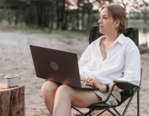 Be Seen: 8 Digital Branding Strategies for Early-Career Medical Professionals