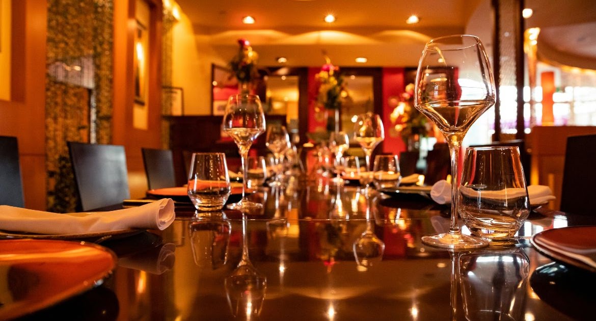 Book Luxury Hotels in Jaipur with Exceptional Fine Dining Options