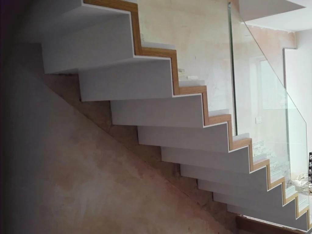 Case study no. 2 – Zig-zag stairs